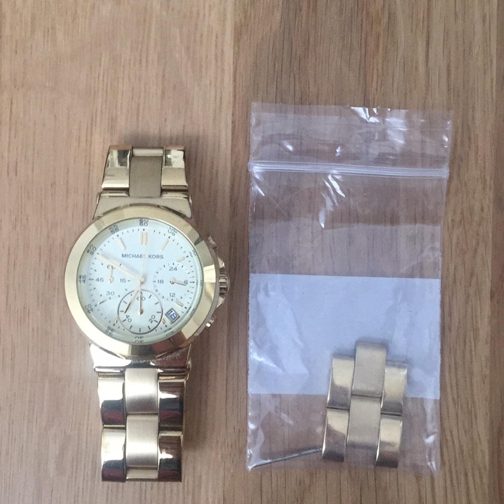 Gold Chronograph Michael Kors Watch⏱ Model MK 5222